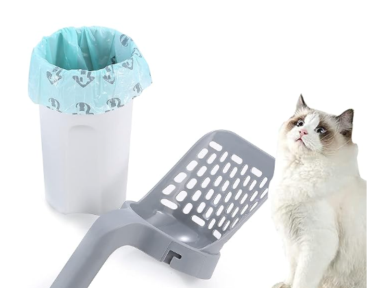 .Integrated cat litter scoop and self-cleaning cat litter box.